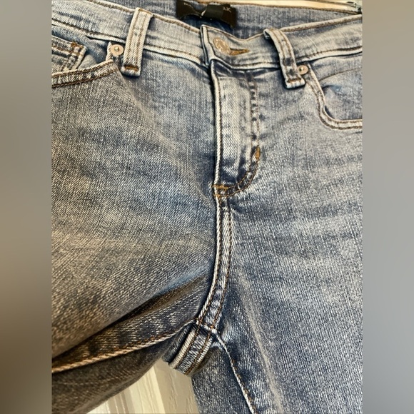 Banana Republic Factory Skinny Fit Jeans  Medium Wash Size 25/0 - Picture 4 of 16
